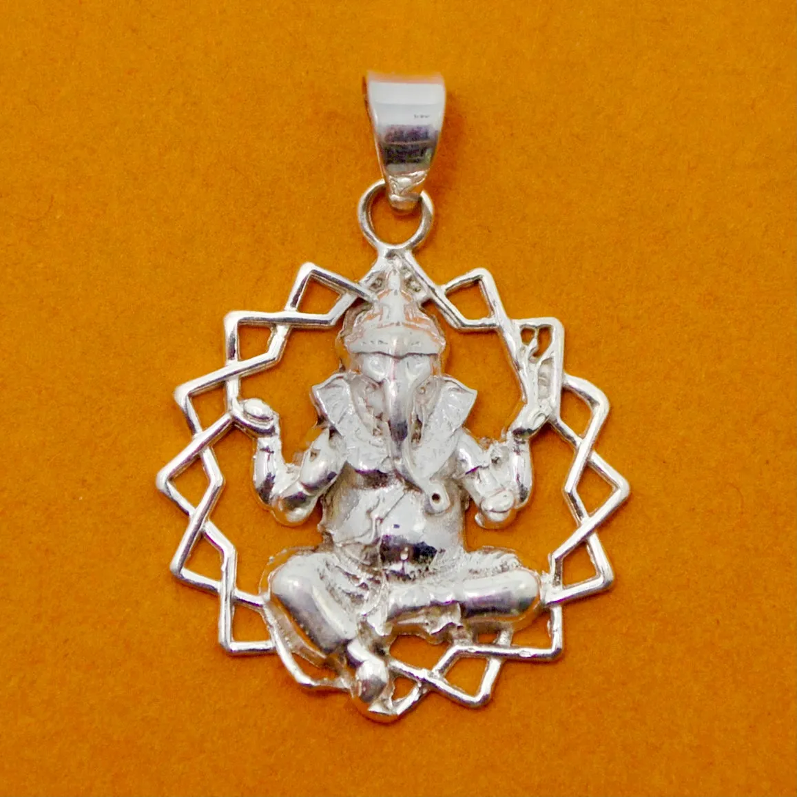 925 Silver Ganesha Pendant (Design 15)