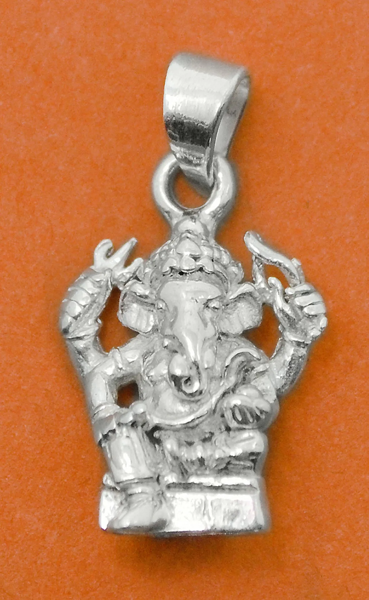 925 Silver Ganesha Pendant (Design 17)