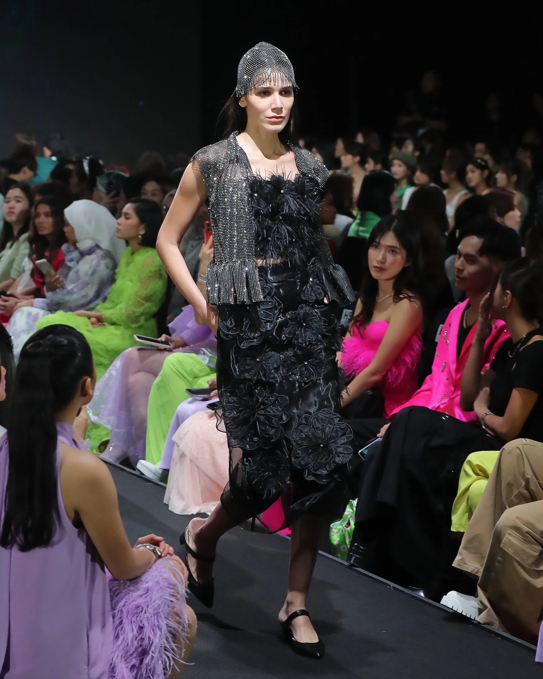 LOOK 27